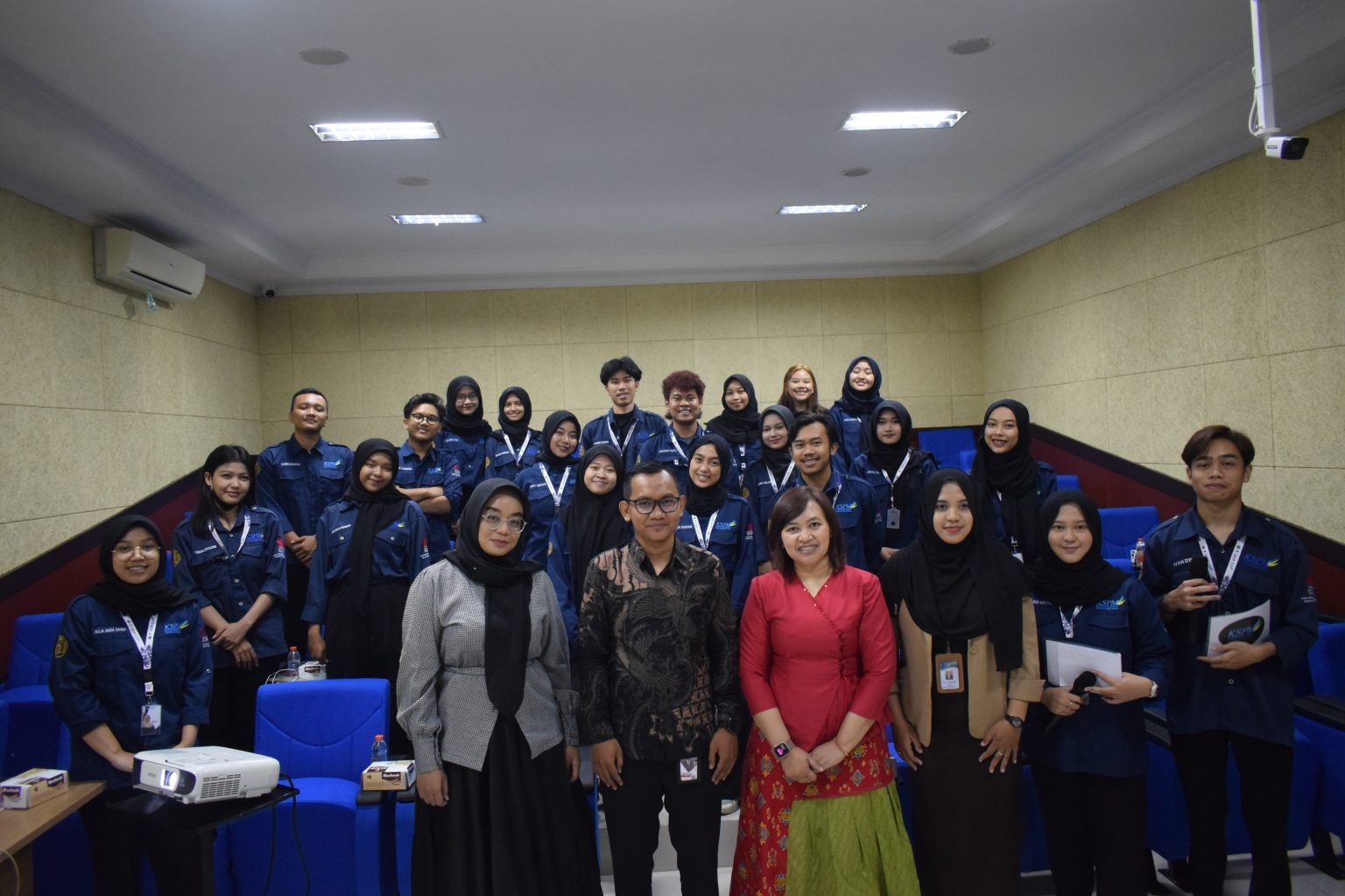 Sharing Session GIBEI & KSPM FEB UM Bersama BEI Jawa Timur untuk mewujudkan SDGS 1,4,DAN 8
